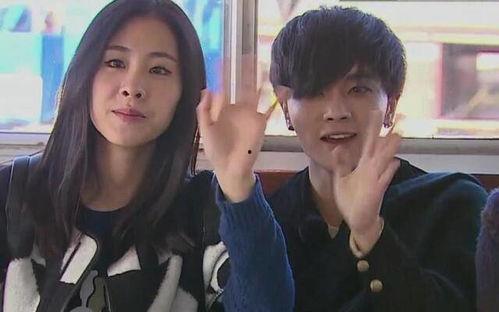 李飞妈妈的闺蜜爆料视频,李飞妈妈惊人内幕，揭秘家庭背后故事  第2张