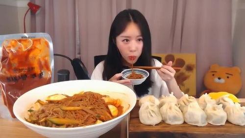娱乐吃瓜酱吃面条视频,趣味横生瞬间引网友热议  第2张