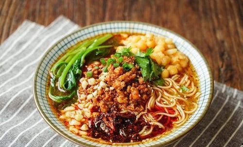 娱乐吃瓜酱吃面条视频,趣味横生瞬间引网友热议  第3张